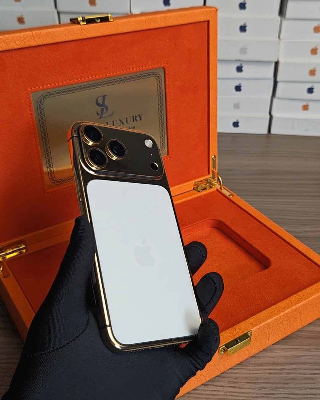 White Pearl 24K Gold iPhone 18 Pro Max / 18 Pro / 17 Pro Max / 17 Pro — SINNU LUXURY Limited Edition