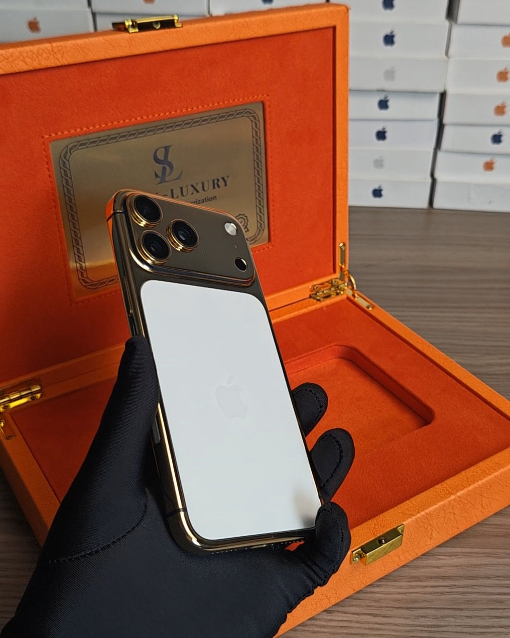 White Pearl 24K Gold iPhone 18 Pro Max / 18 Pro / 17 Pro Max / 17 Pro — SINNU LUXURY Limited Edition